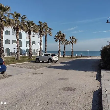 Torri Di Avvistamento 雷卡纳蒂港